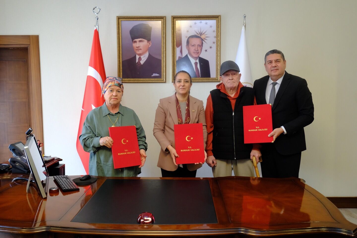 642499570 18328657744222510 4817668710618283739 N