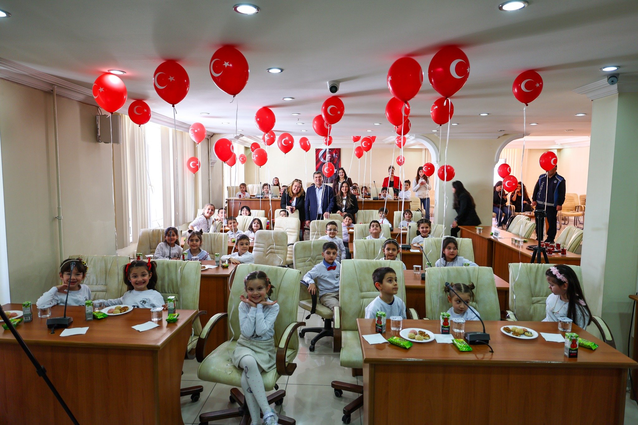 677444642 1358333969664127 8257587672053769493 N