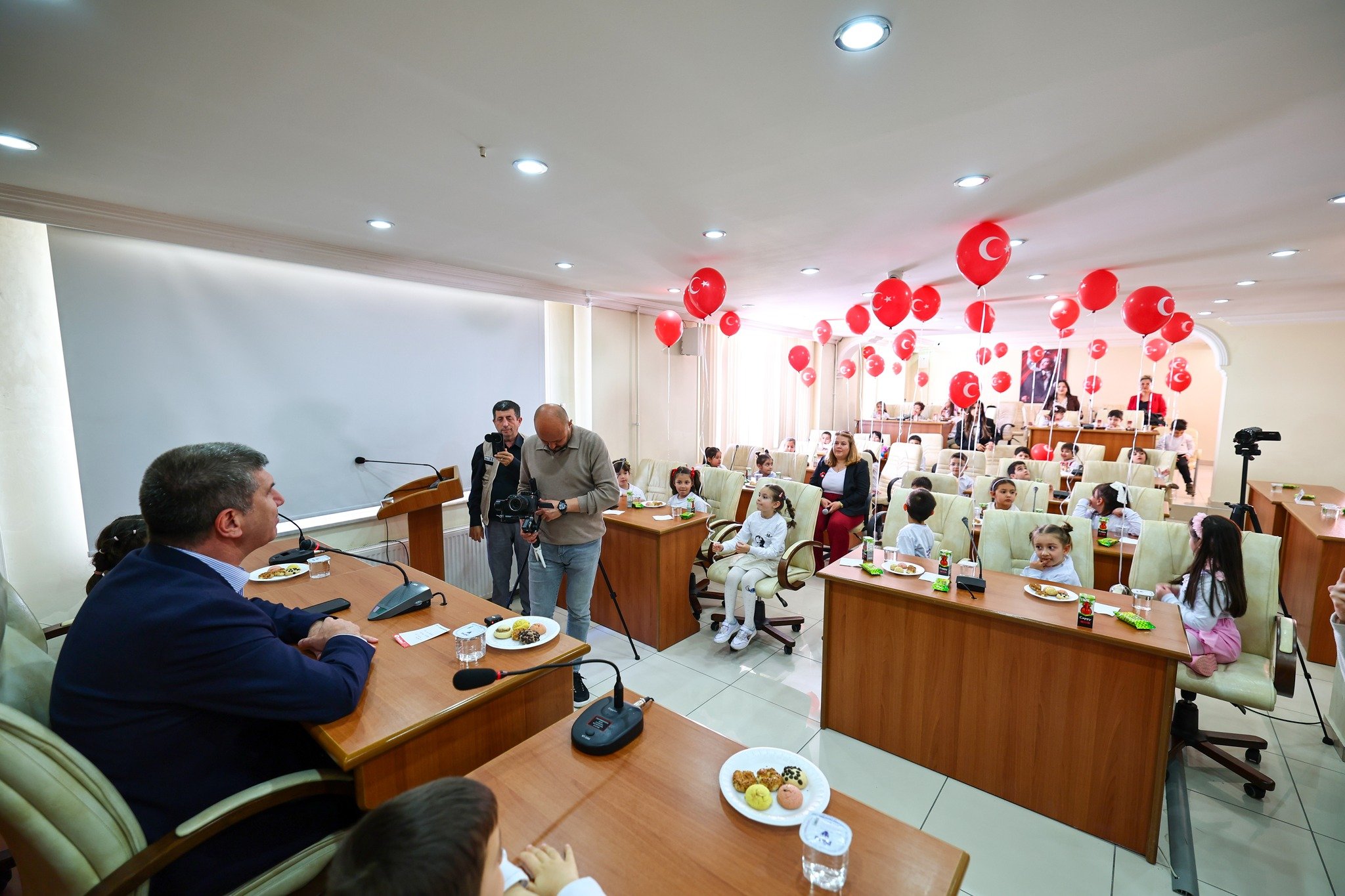 678773781 1358334079664116 2564839166853857897 N