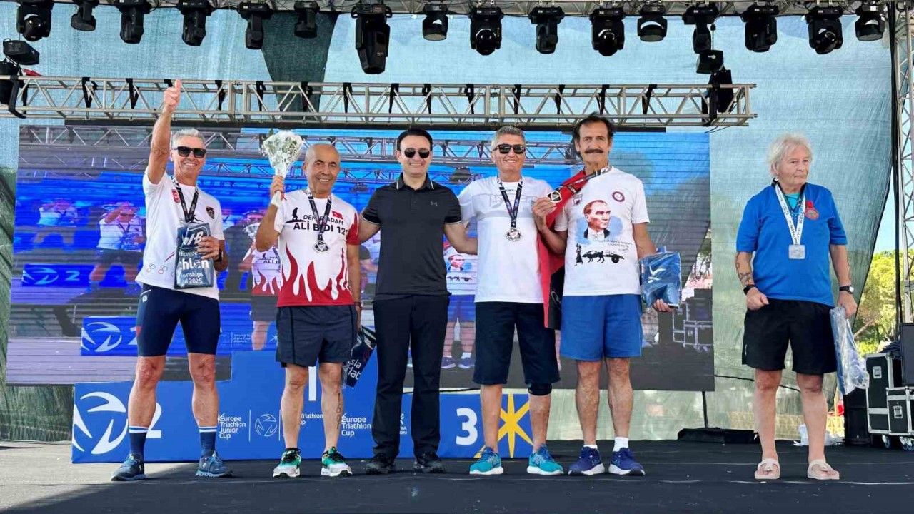 34. Uluslararası Alanya Triatlonu’nda ‘Demir Adam’ Ali Bıdı’dan çifte ikincilik