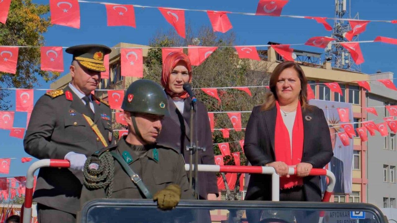 Afyonkarahisar’da 29 Ekim coşkusu