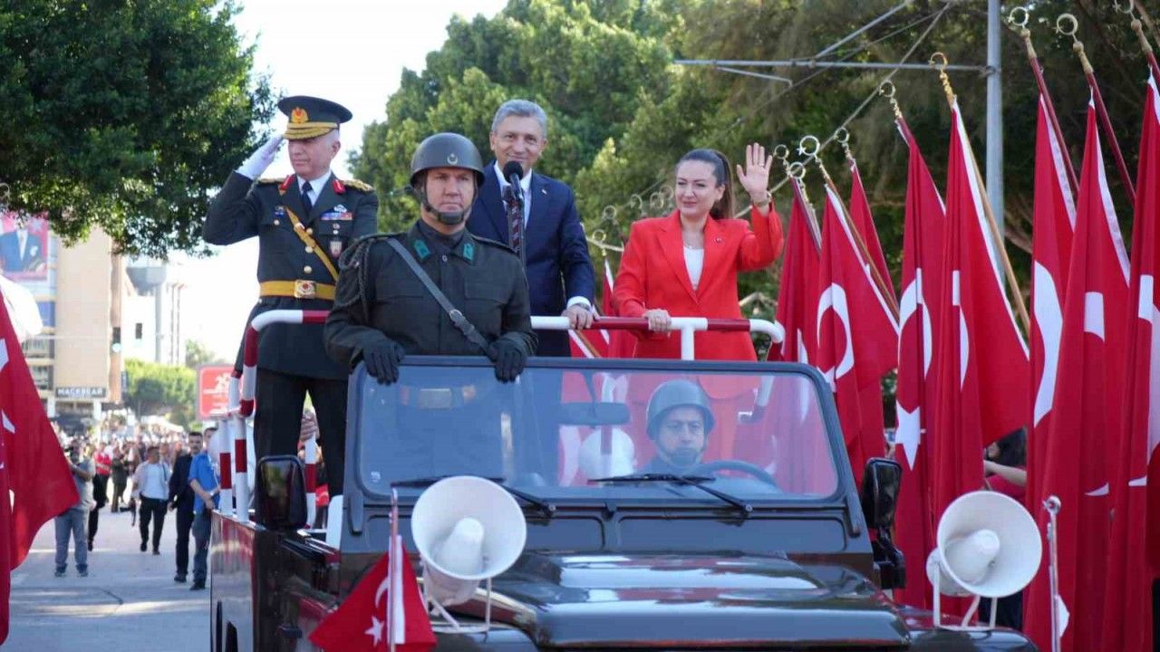 Antalya’da Cumhuriyet’in 102’nci yılı kutlamaları