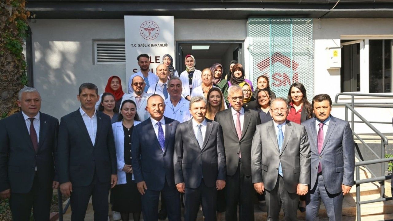 Sağlık Bakanı Memişoğlu: "Sağlığa ihtiyacı olan her yerde insana ulaşmaya çalışıyoruz"