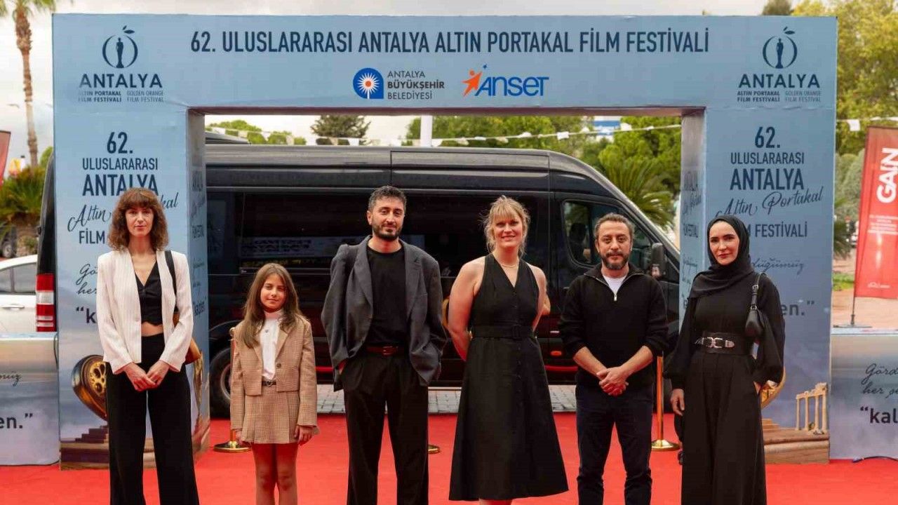 Ulusal Yarışmanın iki finalisti Antalya’da seyirciyle buluştu