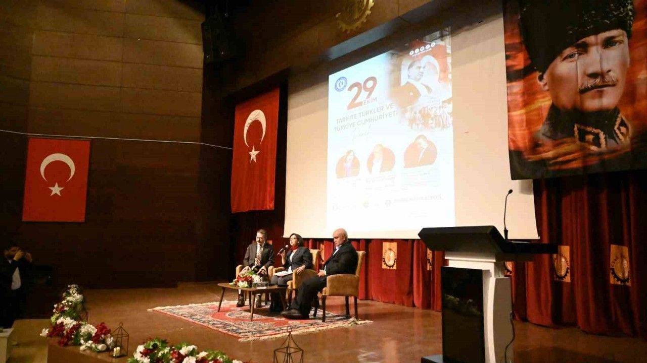 Uşak Üniversitesinden ‘Tarihte Türkler ve Türkiye Cumhuriyeti’ paneli