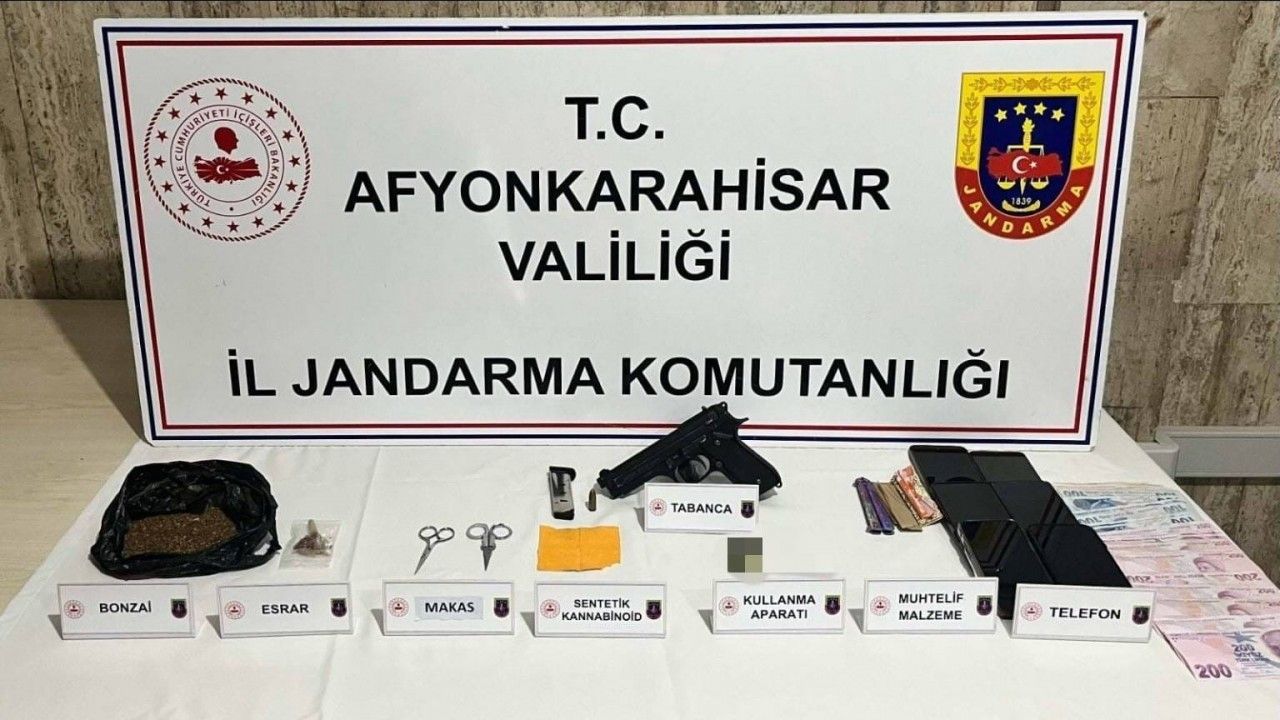 Uyuşturucu operasyonunda 4 kişi gözaltına alındı