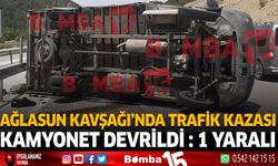 Ağlasun Kavşağı'nda trafik kazası kamyonet devrildi 1 yaralı