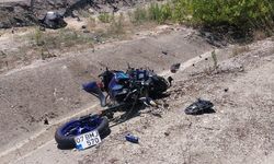 Isparta Antalya karayolunda motosiklet kazası, 2 kişi hayatını kaybetti