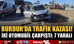 Burdur’da iki otomobil çarpıştı: 7 yaralı