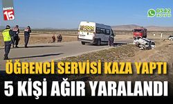 Öğrenci almaya giden servis aracı otomobille çarpıştı 5 kişi ağır yaralandı