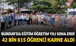Burdur'da karnesini alan 42 bin 615 öğrenci için yaz tatili başladı
