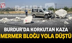 Burdur Tefenni Karayolu’nda Korkutan Kaza: Mermer blok yola düştü