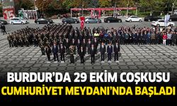 Burdur’da 29 Ekim Cumhuriyet Bayramı Töreni Cumhuriyet Meydanı’nda Gerçekleştirildi