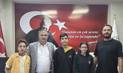 Başkan Pütün, Beyağaç’ı gururlandıran öğretmeni fahri hemşehri ilan etti