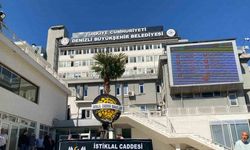 Esnafın tabutu Denizli Büyükşehir Belediyesinin önüne bırakıldı