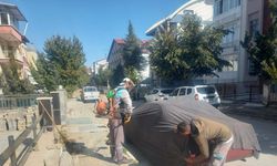 Isparta’da temizlik çalışmalarında araçlara brandalı önlem