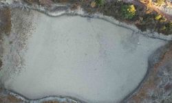 Kuruyan Kolak Gölünün eski ihtişamına kavuşması için aralıksız çalışmalar devam ediyor
