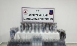 Manavgat’ta durdurulan araçtan 400 litre kaçak ve sahte içki ele geçirildi