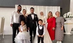 Tek torununa düğünde takı olarak ev, araba ve tarla hediye etti