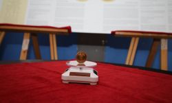 Türkiye Cumhuriyeti’nin ilk altın parası 100. yılında Akdeniz Üniversitesi’nde
