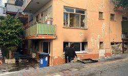 Alanya'da apartmanın giriş katında çıkan yangın korkuttu
