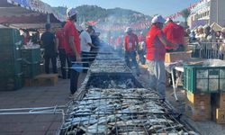Alanya'da geleneksel hamsi festivali başladı 7 ton hamsi ücretsiz dağıtılacak