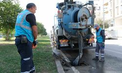 ASAT, Kepez’de yağmur suyu hatlarını temizliyor