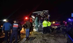 Denizli'de minibüs yolcu otobüsüyle çarpıştı: Yaralılar var