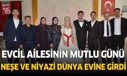 Evcil ailesinin mutlu günü