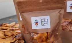 Honaz’ın meşhur cennet hurmasının cips olarak sofralara yolculuğu başladı