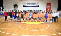 Kemer Belediyesi çocukları ve gençleri sporla buluşturmaya devam ediyor