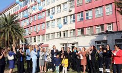 Mavi balonlar diyabete farkındalık için gökyüzüne bırakıldı