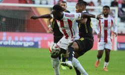 Trendyol Süper Lig: Antalyaspor: 1 - Göztepe: 0 (İlk yarı)