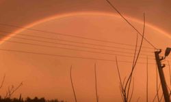 Antalya'da çiftçinin çifte gökkuşağı heyecanı kameraya yansıdı