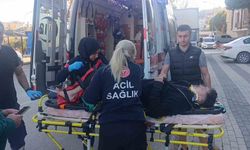 Antalya'da 'U' dönüşü yapan otomobille motosiklet çarpıştı: 1 yaralı