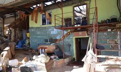 Başkan Tatık evleri yanan aileyi yalnız bırakmadı