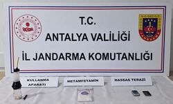 Elmalı'da jandarmadan uyuşturucu baskını