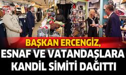 Başkan Ercengiz esnaf ve vatandaşlara kandil simidi ikram etti