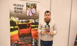 Kendini ifade etmekte zorlanan genç şair duygularını kitaplaştırdı