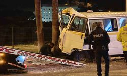 Minibüs refüje çıktı: Alkollü sürücü yaralandı