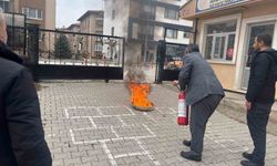 AFAD iki okulda eğitim verip, tatbikat yaptı