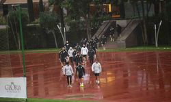 Beşiktaş, yoğun yağış ve rüzgar altında hazırlıklarına devam etti