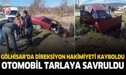 Gölhisar’da Direksiyon Hakimiyeti Kayboldu Otomobil Tarlaya Savruldu