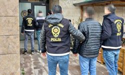Polis hapis cezalarıyla aranan 2 kişiyi yakaladı
