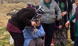 Burdur'daki feci kazada hayatını kaybeden anne oğul gözyaşları içinde yan yana toprağa verildi