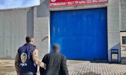 Cinayet suçundan aranan şahsı polis yakaladı