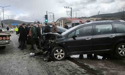 Denizli'de üç aracın karıştığı kazada 1 kişi ağır yaralandı