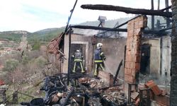 Kale'de alevlere teslim olan ev kullanılamaz hale geldi