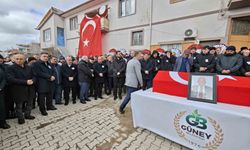 Kalp krizi sonrası vefat eden belediye başkanı toprağa verildi