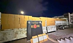 Polis 1 tır dolusu kaçak boş makaron ele geçirdi